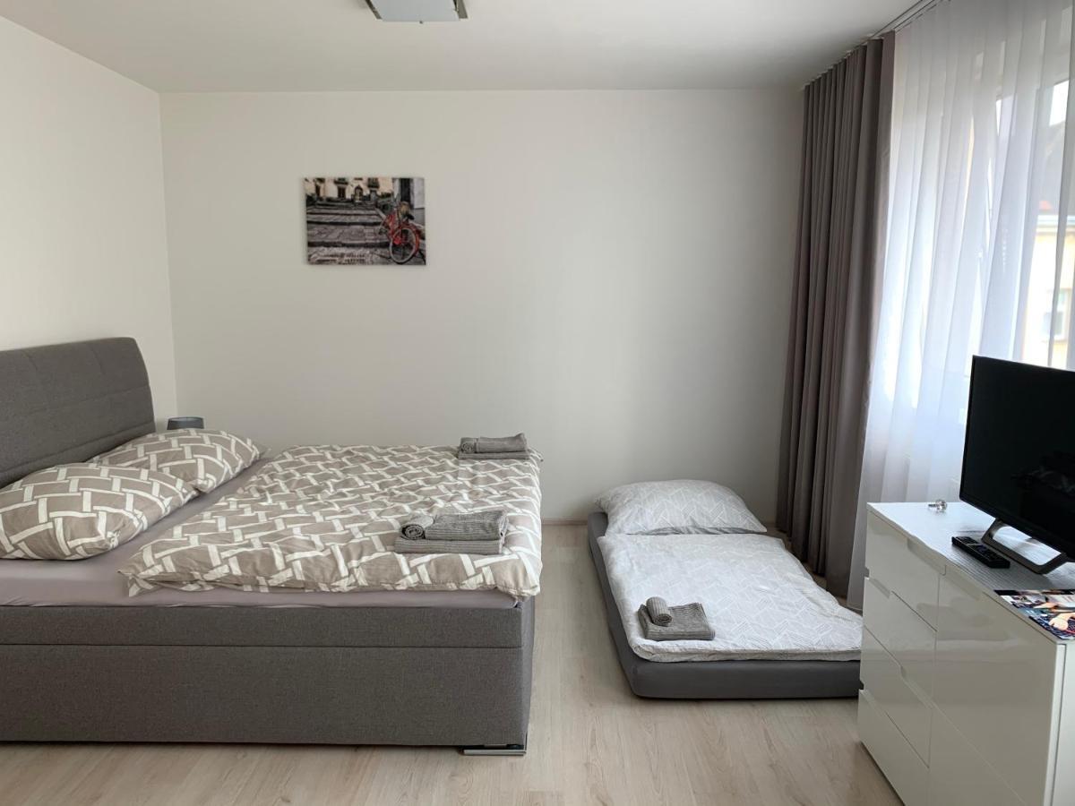 Modern Apartment In The City Center Plzeň Extérieur photo